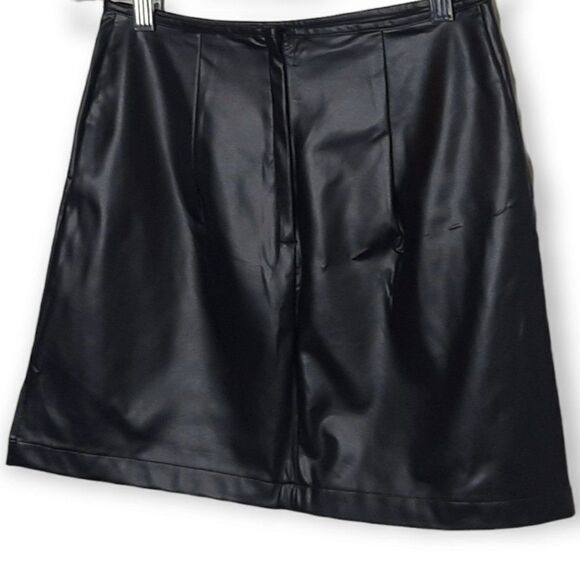 My Michelle Vegan Leather Mini Skirt sz 3/4 - Picture 4 of 6